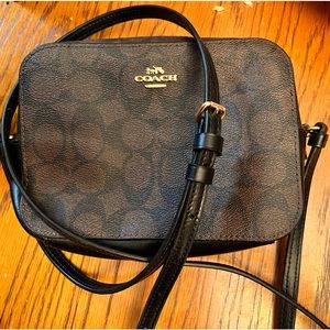 Coach crossbody signature pattern